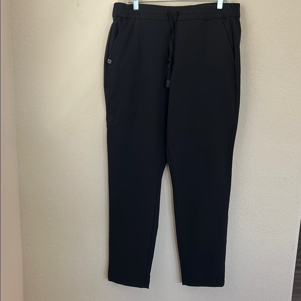 FIGSPRO Black Joggers Size XL
